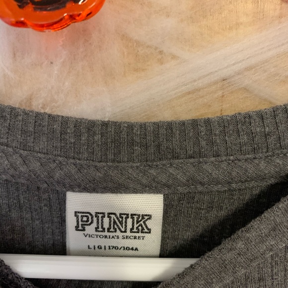 Pink Victoria secret shirt - Picture 4 of 5